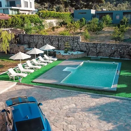 Private In The Forest With Pool And Jacuzzi