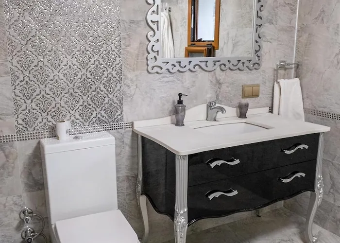 Villa Private In The Forest With Pool And Jacuzzi *