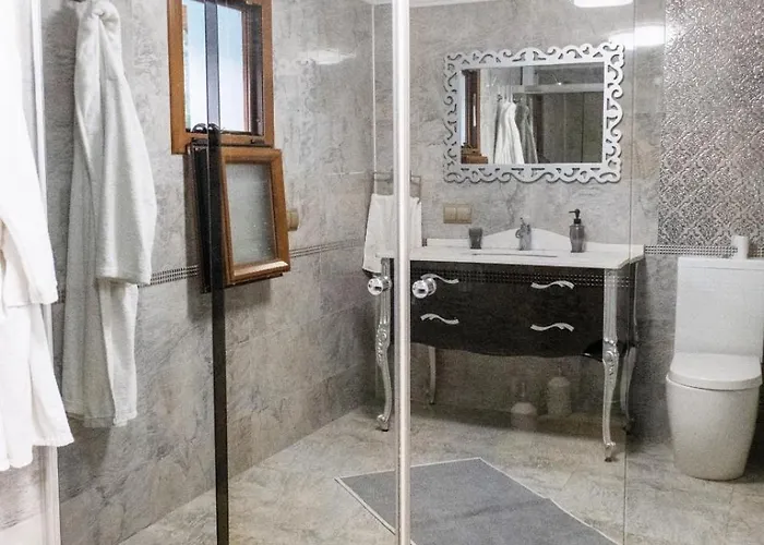 Villa Private In The Forest With Pool And Jacuzzi Urla