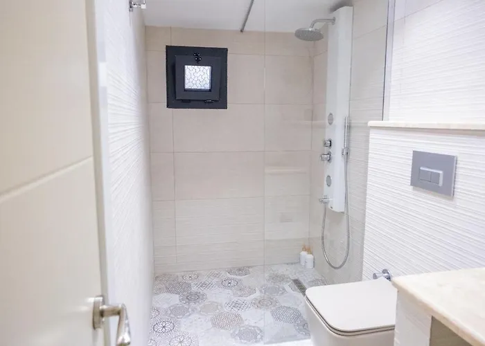 Villa Private In The Forest With Pool And Jacuzzi Urla