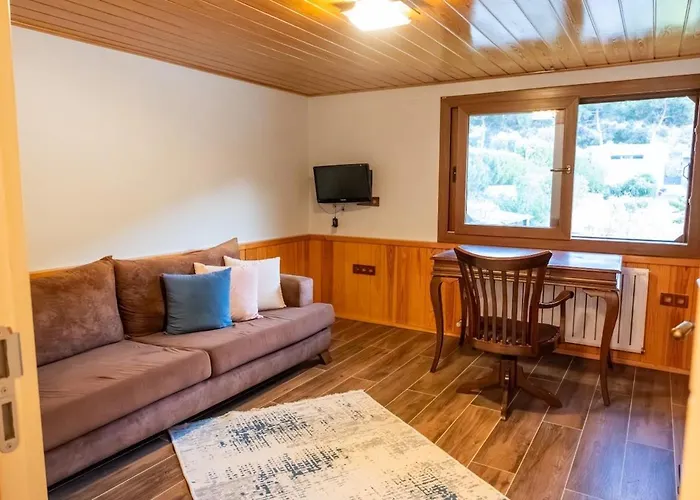 Private In The Forest With Pool And Jacuzzi