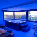 Private In The Forest With Pool And Jacuzzi וילה אורלה