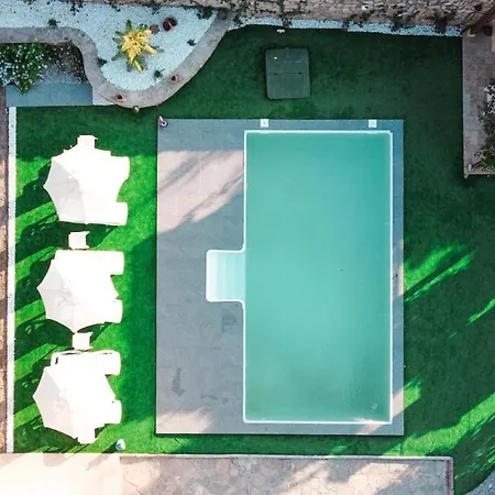 Private In The Forest With Pool And Jacuzzi