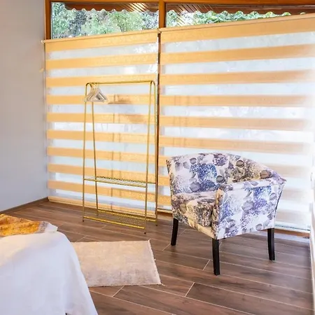 Private In The Forest With Pool And Jacuzzi Vila *